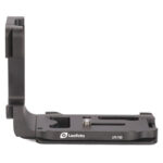 Leofoto-L-bracket-LPC-70D-for-Canon-EOS-70D-2 Leofoto LPC-70D L-Beugel zijaanzicht van zwarte Arca-Swiss L-bracket met lange basisplaat en hoge zijplaat op witte achtergrond.