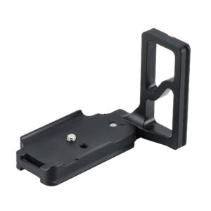 Leofoto LPC-80D L-Beugel zwarte Arca-Swiss-compatibele aluminium L-plaat voor Canon EOS 80D in schuine bovenaanzicht op witte achtergrond.
