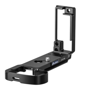 Leofoto LPS-A9III L-Beugel schuin bovenaanzicht van complete L-bracket met basis- en verticale plaat op witte achtergrond.
