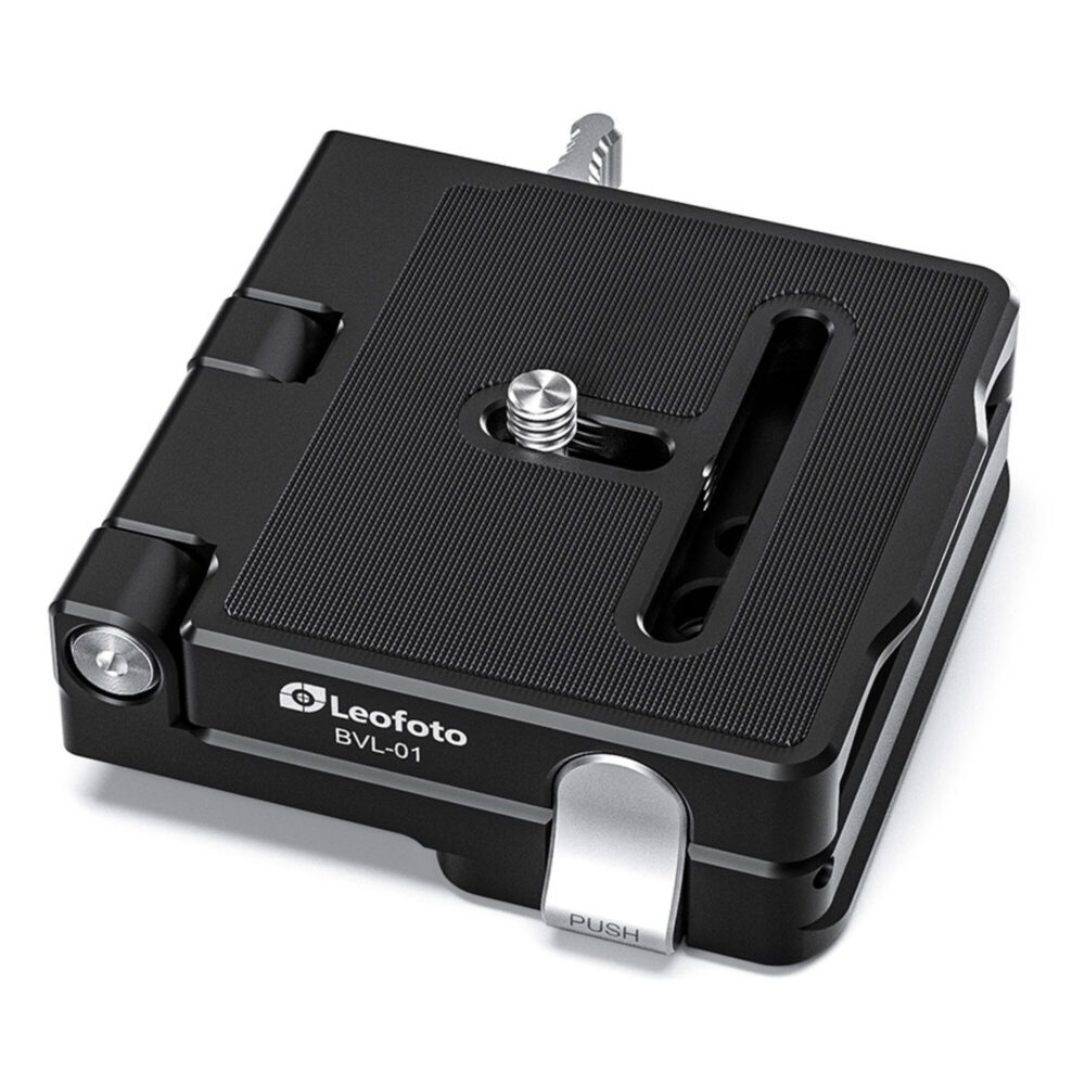 Leofoto-L-bracket-BVL-01-foldable-L-plate-8 Leofoto BVL-01 L-beugel opvouwbare L-plaat basisplaat zwart aluminium met 1/4 inch schroef op witte achtergrond.