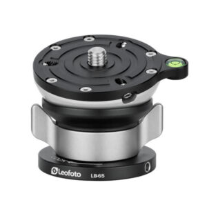 Leofoto LB-65 nivelleerinrichting close-up van 65mm leveling base met 3/8-inch schroef en geïntegreerde waterpaslibel op de topplaat.