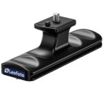 Leofoto CF-08 objectiefvoet vooraanzicht met 1/4-inch schroef op verhoogde steun en Arca-Swiss zwaluwstaartbasis.