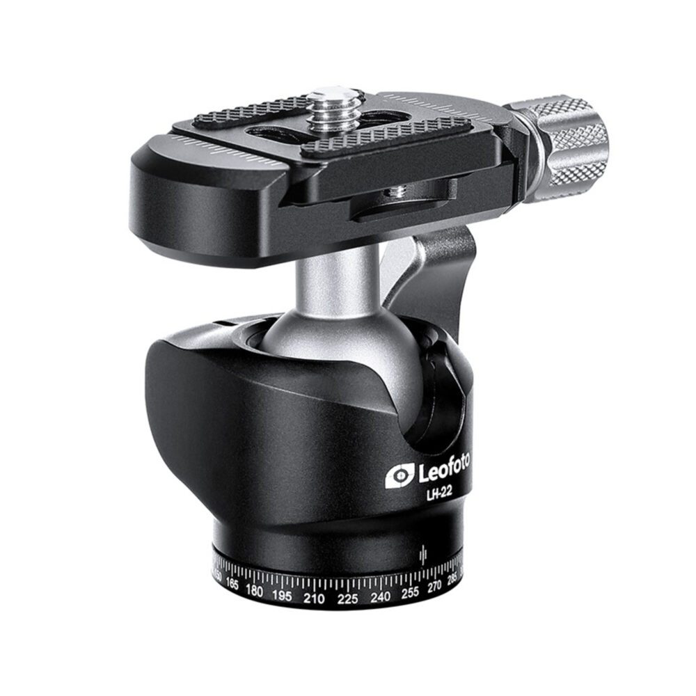Leofoto-Tripod-ball-head-LH-22-PU-25-15 Leofoto LH-22 + PU-25 statiefkogelkop frontaal aanzicht met gemonteerde PU-25 snelwisselplaat en panoramaskala op de basis.