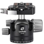 Leofoto LH-40LR statiefkogelkop vooraanzicht met open Arca-Swiss hefboomklem en grote geribbelde draaiknoppen.