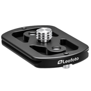 Leofoto P-BV10 snelwisselplaat close-up van zwarte Arca-Swiss basisplaat met 3/8-inch schroef en borgpinnen.