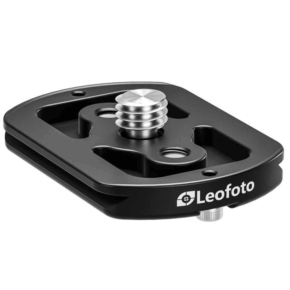 Leofoto P‑LH40 snelwisselplaat schuin vooraanzicht van zwarte Arca-Swiss basisplaat met 3/8-inch schroef en borgpin.
