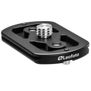 Leofoto P-LH55 snelwisselplaat close-up van zwarte P-PG1 basisplaat met 3/8-inch bevestigingsschroef.