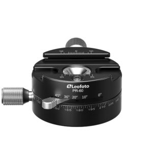 Leofoto PR-60 statief-panoramakop vooraanzicht met ratelfunctie, 360°-skala en Arca-Swiss snelkoppeling.