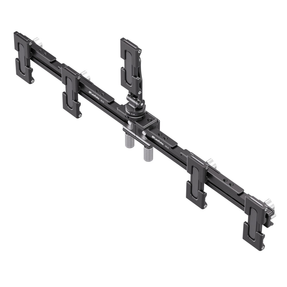 Leofoto-Mounting-VC-3-multi-smartphone-mount-5 Leofoto VC-3 multi-smartphonehouder volledig gemonteerde dubbele rail met vijf smartphoneklemmen op witte achtergrond.