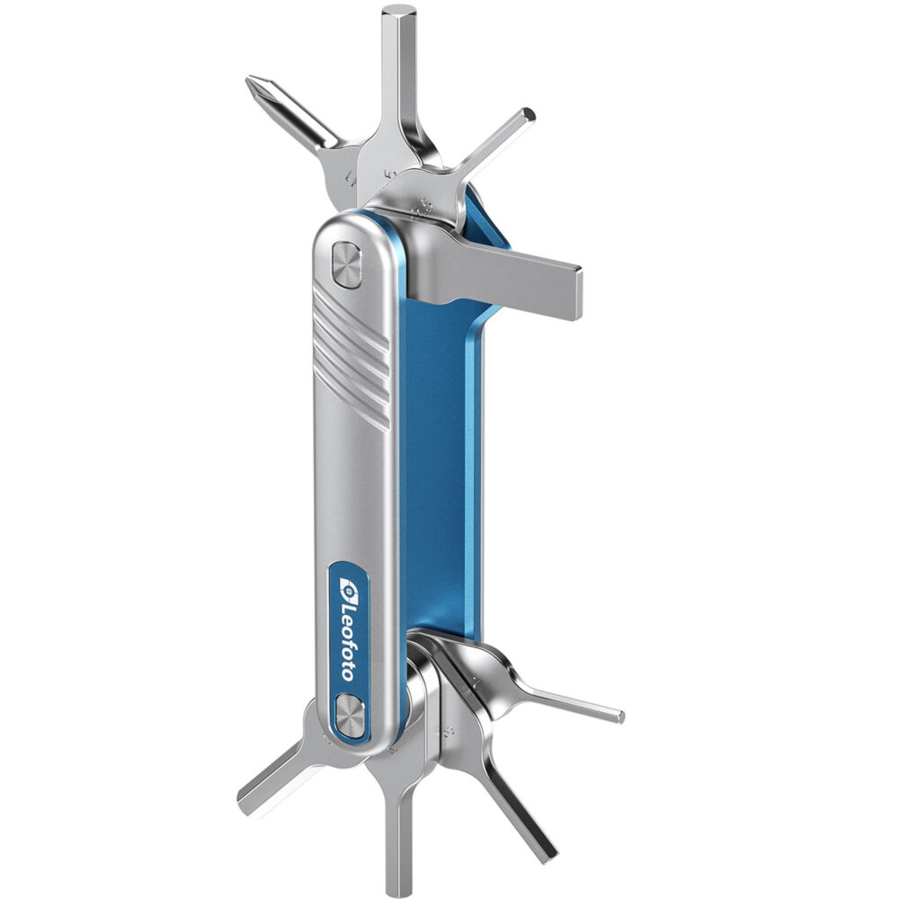 Leofoto MPL-3 Multitool opengeklapt met diverse inbussleutels en schroevendraaiers naast een statief.