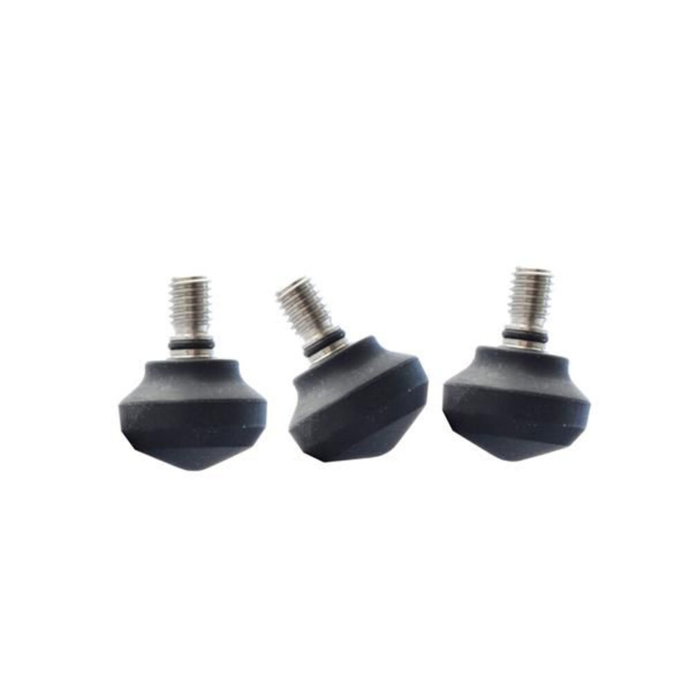 Leofoto LF-19 Statiefvoet set van drie zwarte rubberen 19mm statiefvoeten met roestvrijstalen 3/8-inch schroefdraad op witte achtergrond.