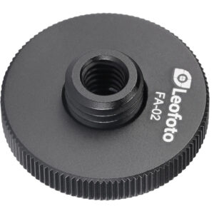 Hotshoe-Adapter bovenaanzicht van ronde aluminium adapter met 1/4 inch binnenschroefdraad.