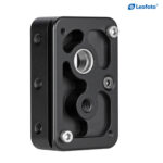 Leofoto GS-1 Adapterplaat detail van de onderzijde met bevestigingspunten en schroefgaten