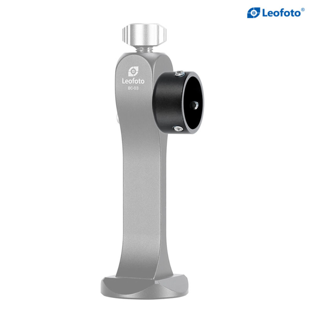 Leofoto S3 Stativadapter zijaanzicht van de adapterbeugel met Leofoto-logo.