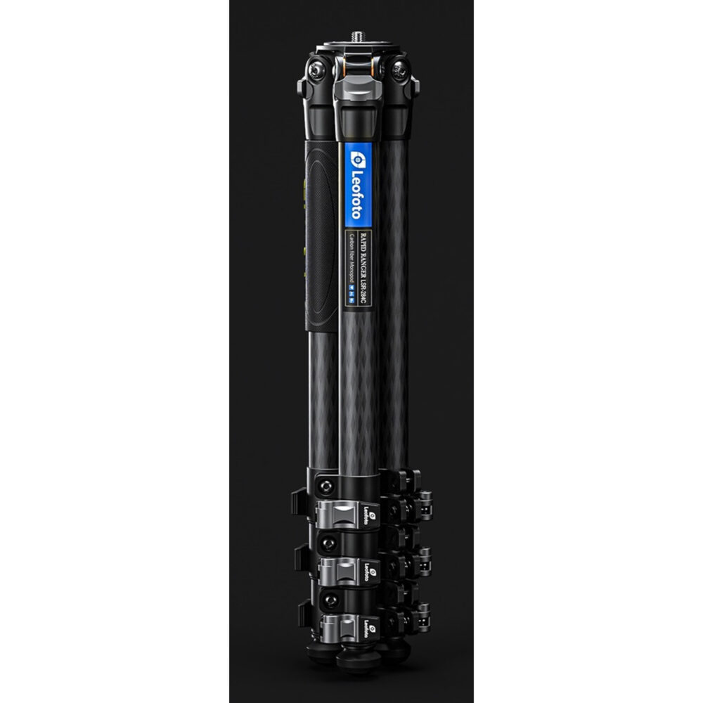 Leofoto LSR-284C Tripod carbon Rapid Ranger detail van semi-automatisch scharnier en topplaat.