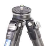 Leofoto LS-324CEX Tripod close-up nivelleerbasis met waterpas en 3/8-inch schroefdraad.
