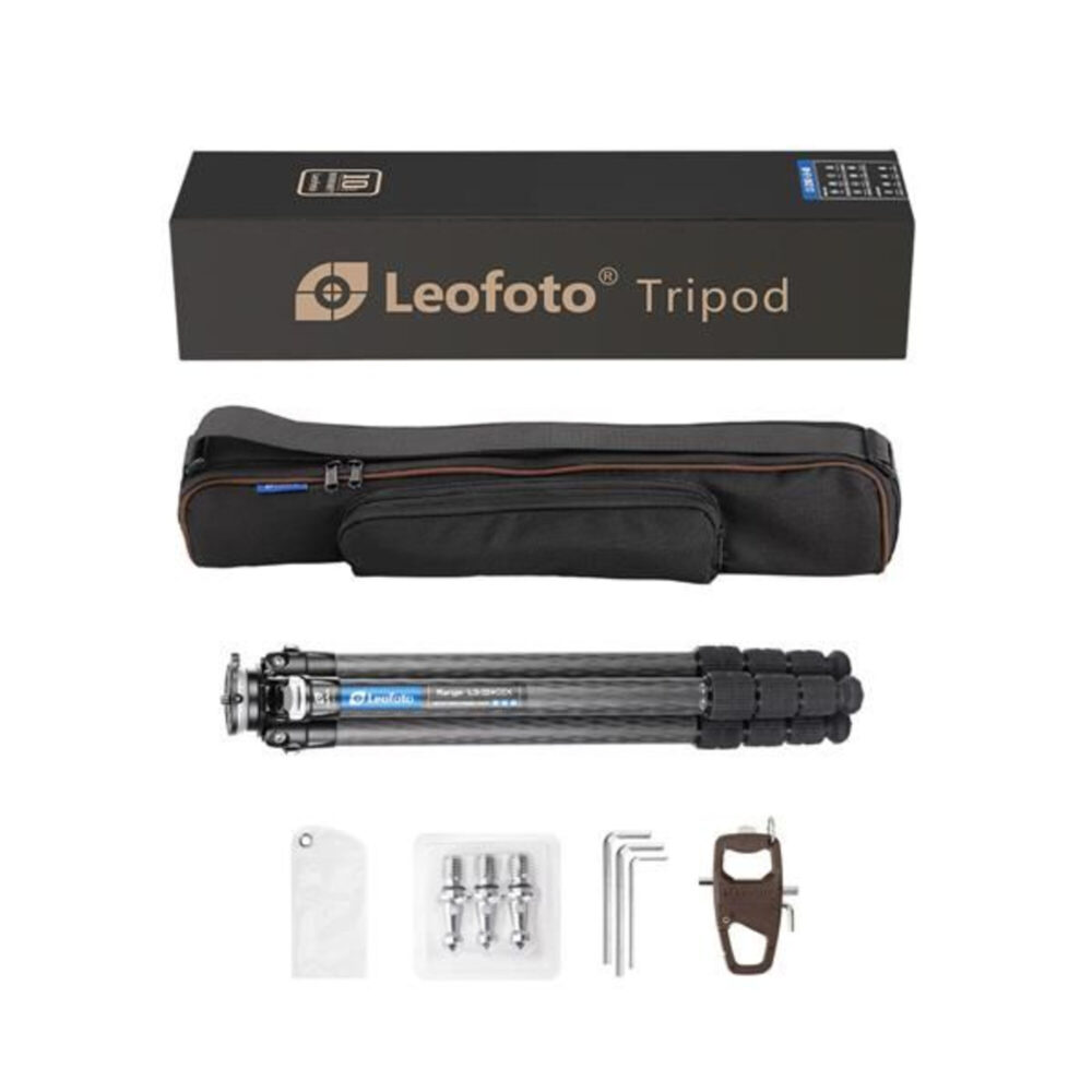 Leofoto LS-324CEX Tripod complete set met statief, draagtas, gereedschap en accessoires in verpakking.
