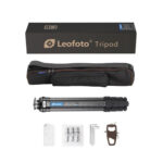 Leofoto LS-324CEX Tripod complete set met statief, draagtas, gereedschap en accessoires in verpakking.