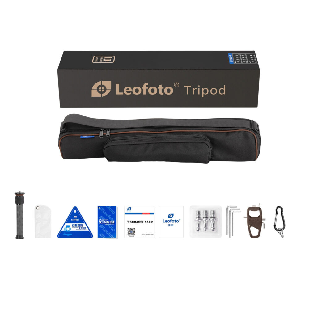 Leofoto LS-324C Tripod Ranger set met statief, draagtas, spikes, gereedschap en accessoires.