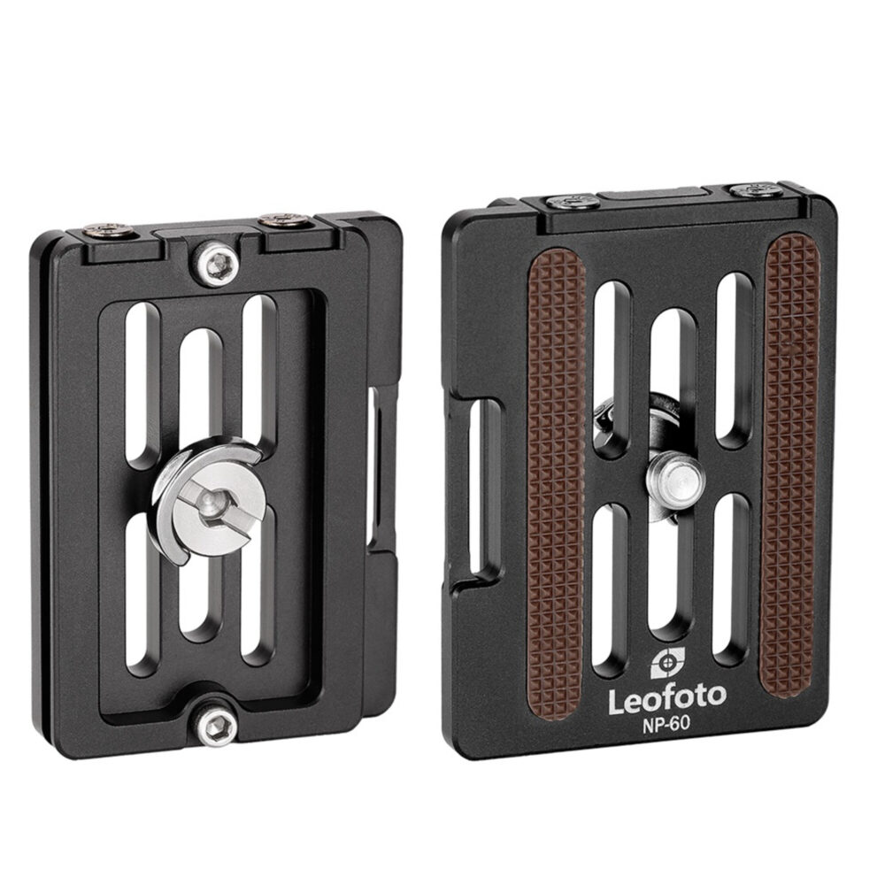 Leofoto LS-324C Tripod statiefschouder met montageplaat en vergrendelingen voor beenhoeken.