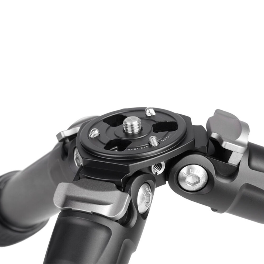 Leofoto LS-364C Tripod bovenaanzicht statiefbasis met 3/8-inch schroefdraad.