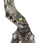 Leofoto LS-365C Tripod detail PG-1 gimbal in camo-afwerking met waterpas en schaal.