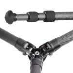Leofoto LS-323C Tripod close-up van carbon poten met draaisluitingen en rubbervoet.