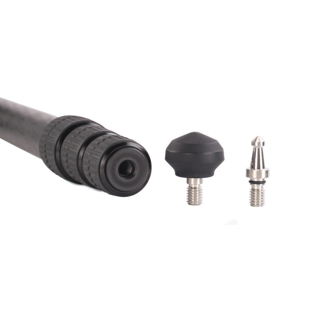 Leofoto LS-324C Tripod detail van statiefvoet met verwisselbare rubberdop en stalen spike.