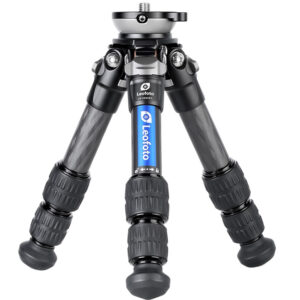Leofoto LS-223CEX Tripod laag opgesteld compact carbon Ranger-statief met brede poten.