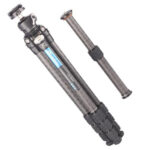 Leofoto LS-284C Tripod carbon Ranger ingeklapt met gemonteerde LH-30 kogelkop en losse 2-delige middenkolom DC-282C.
