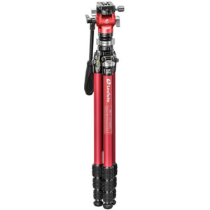Leofoto LY-224C Tripod rood Mr.Y statief frontaal met ingeschoven poten en Y-vormige middenkolom op witte achtergrond.