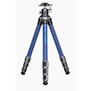 Leofoto LP-284C Tripod blauwe carbon poten met metalen draaisluitingen in werkpositie, vooraanzicht op witte achtergrond.