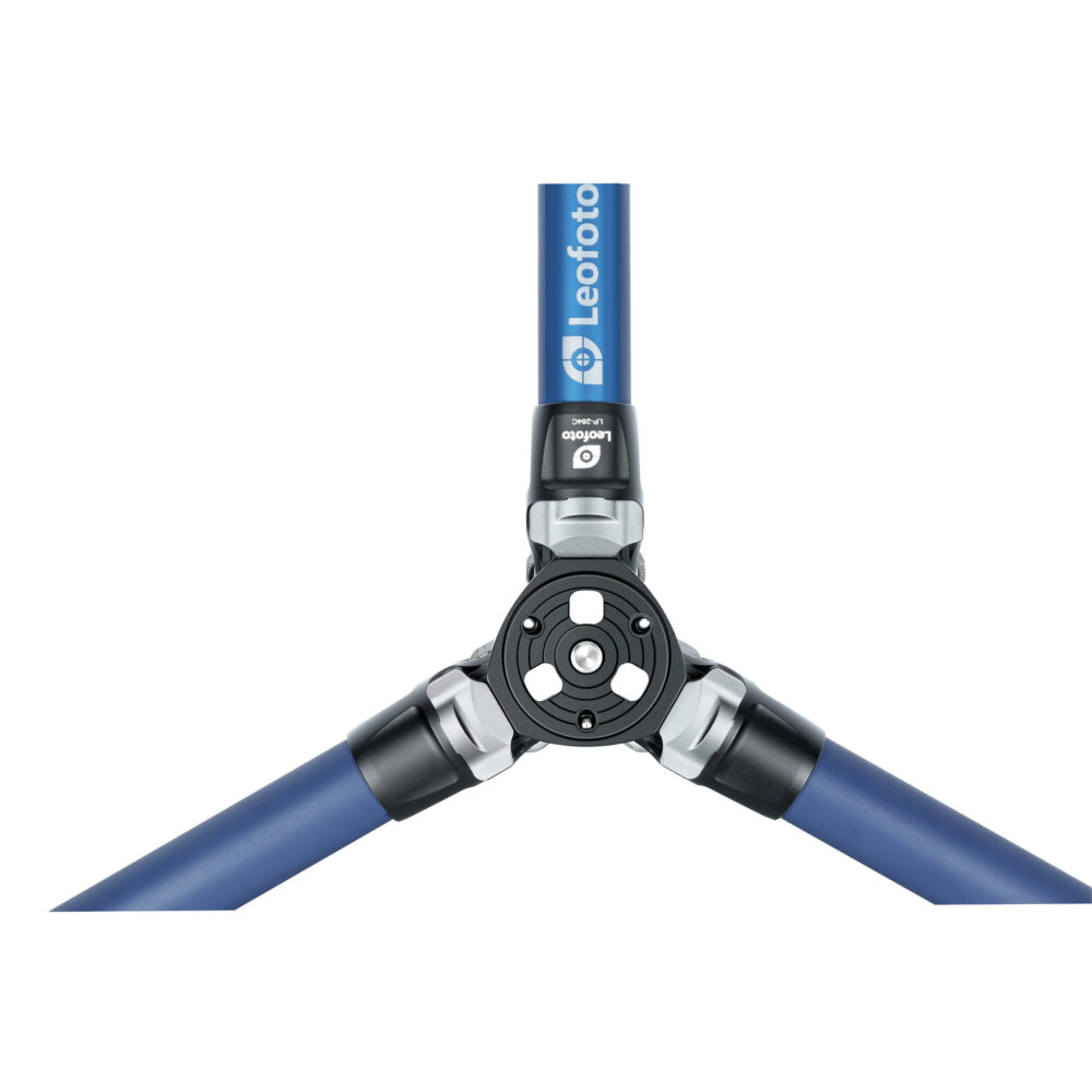 Leofoto LP-284C Tripod bovenaanzicht van statiefbasis met drie gespreide poten op witte achtergrond.
