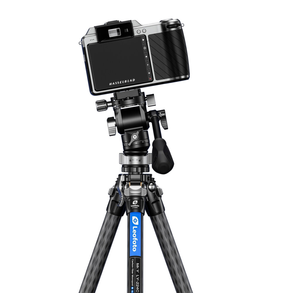 Leofoto LY-224C Tripod met BV-0R videokop in actie voor horizontale en verticale camerabewegingen.