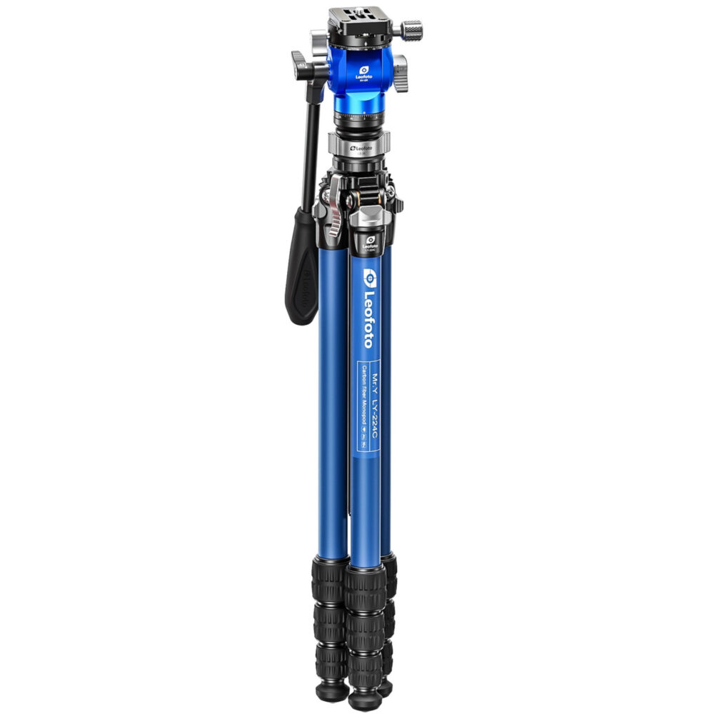 Leofoto LY-224C Tripod blauw detail van bovendeel met vergrendelingen, middenkolom en videokop op witte achtergrond.