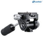 Leofoto LO-223CS Tripod 2-wegkop SW-02 afzonderlijk getoond met handgreep en Arca-Swiss klem.