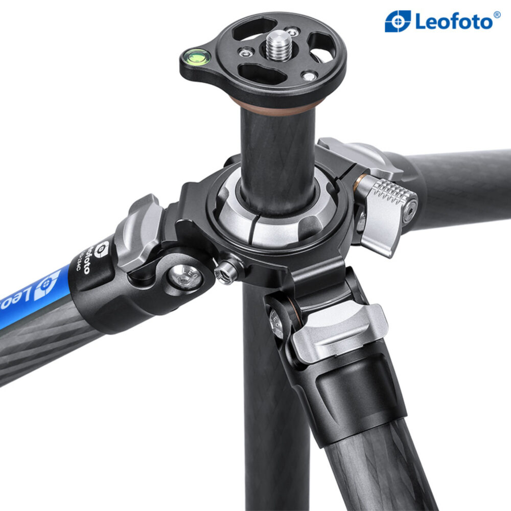 Leofoto LO-284C Tripod close-up van statiefschouder met halfronde schaal, middenkolom en libel.