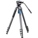 Leofoto LVM-324C Tripod uitgeklapt statief met videoneiger en bedienarm in volledige opstelling