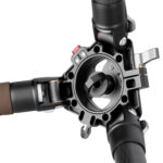 Leofoto LN-404C Tripod bovenaanzicht van de modulaire statiefschijf met open bowl-opname en vergrendelhendels.