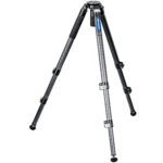 LVM-323C Tripod Carbon + BV-15 Manba LVM statief in zijaanzicht met gespreide poten voor stabiele stand