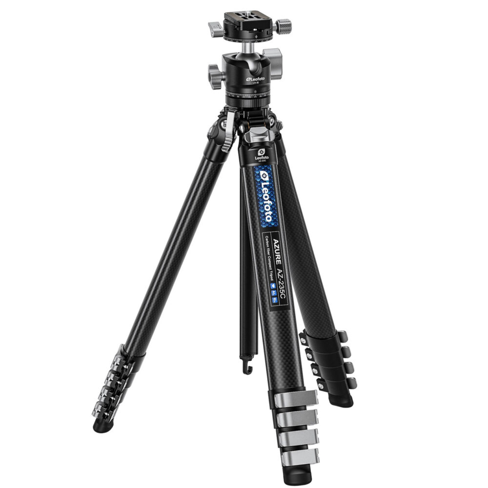 Leofoto AZ-235C Tripod vooraanzicht volledig uitgeklapt met LH-30R balhoofd