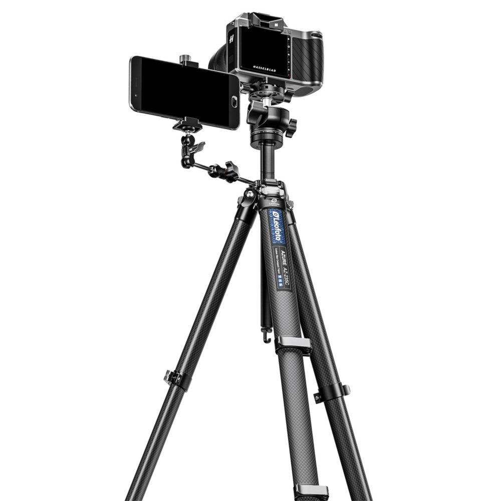 Leofoto AZ-235C Tripod in gebruik met camera op LH-30R balhoofd tijdens buitenshoot