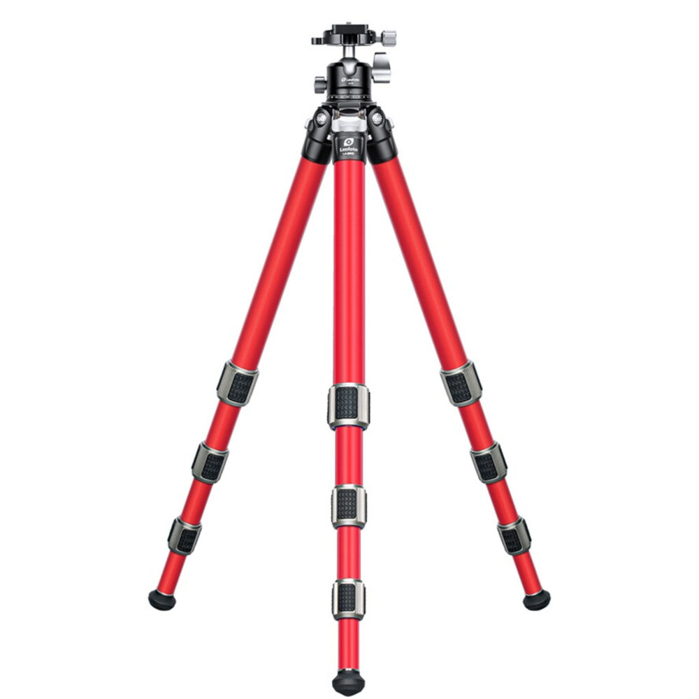 Leofoto LA-284C Tripod volledig opgesteld met LH-30 balhoofd en rode carbon poten
