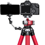Leofoto LA-324C Tripod praktijkvoorbeeld met gemonteerde camera/monitor op LH-40 balhoofd