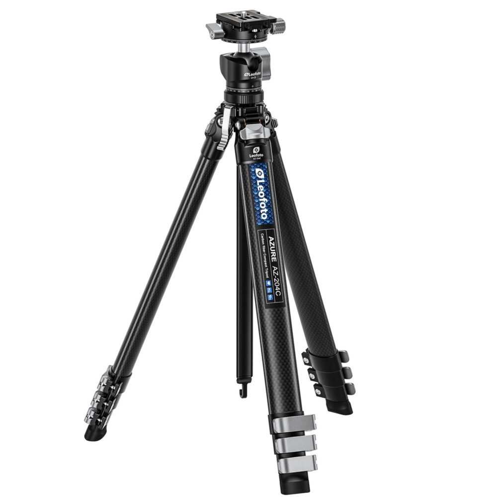 Leofoto AZ-204C Tripod schuin opgesteld met poten deels uitgeschoven