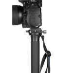 Leofoto MP-366C Monopod met camera gemonteerd op het bovenplatform