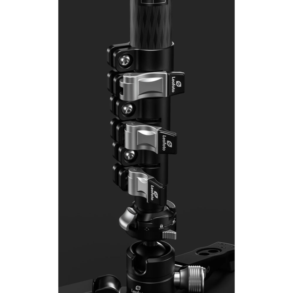 Leofoto MF-324C Monopod close-up van klemvergrendelingen op de beensecties