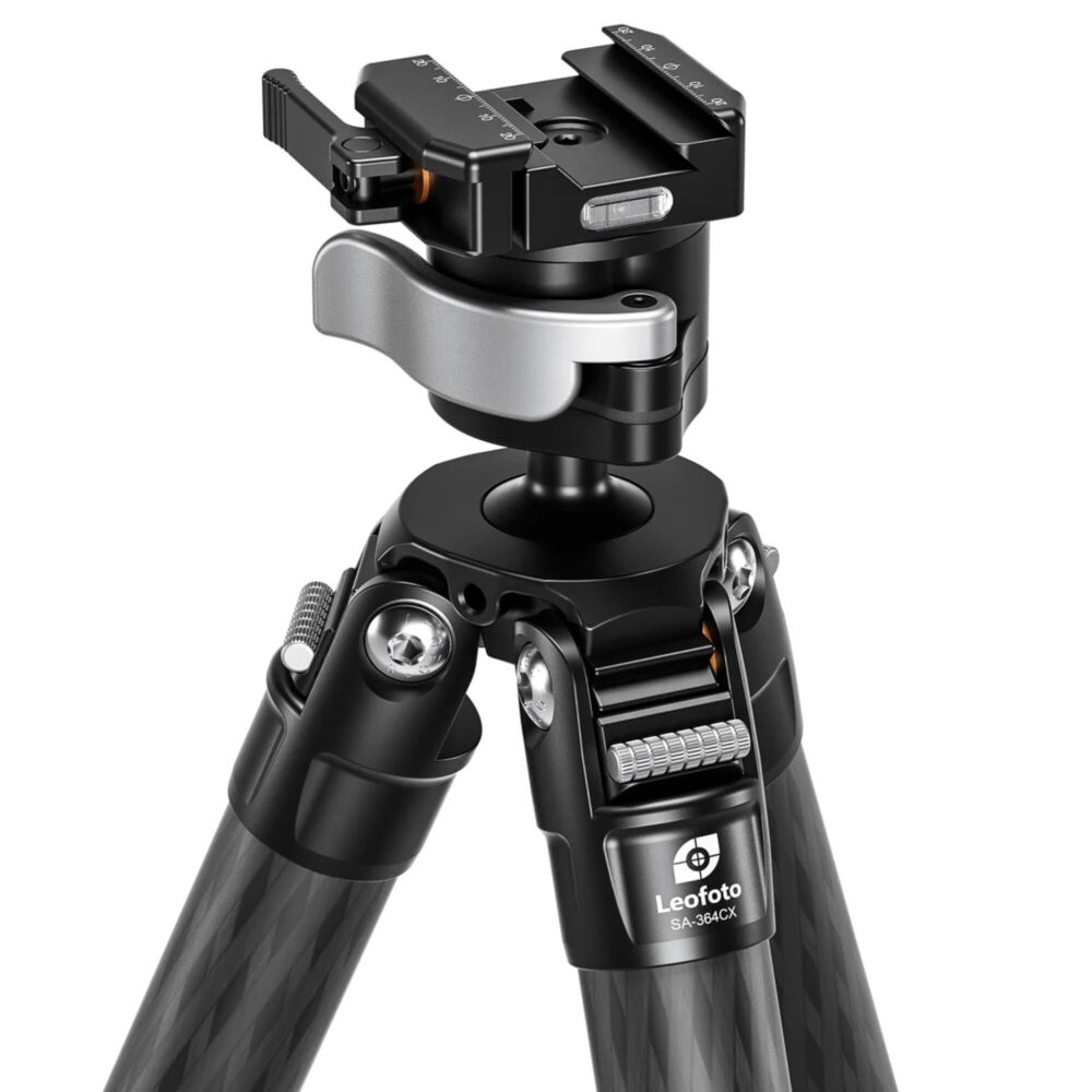 Leofoto SA-324CLX Geweerstatief close-up van statiefschouder met rozetplatform en zilveren MA-40X klem