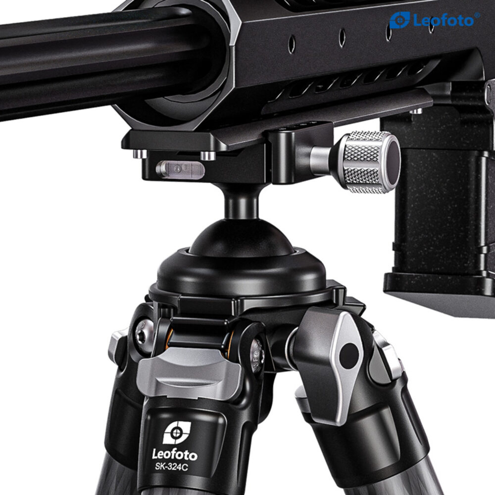 Leofoto SK-324C Tripod close-up van nivelleerkogel met geweeropname onder een Picatinny-rail