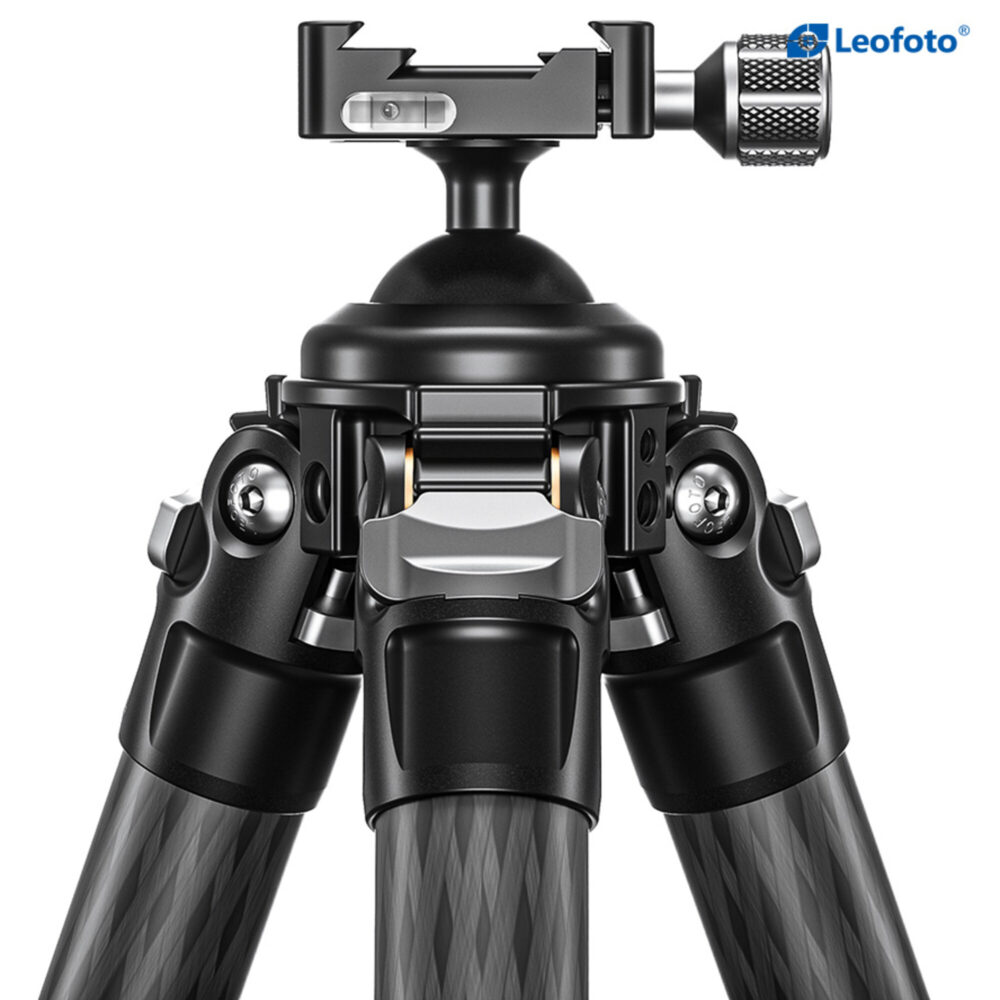 Leofoto SK-324C Tripod close-up van statiefkruin en kop met bevestiging en bedieningsknoppen